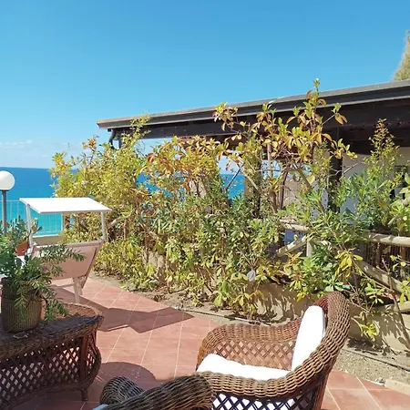 Clementina Apartment Mandaradoni